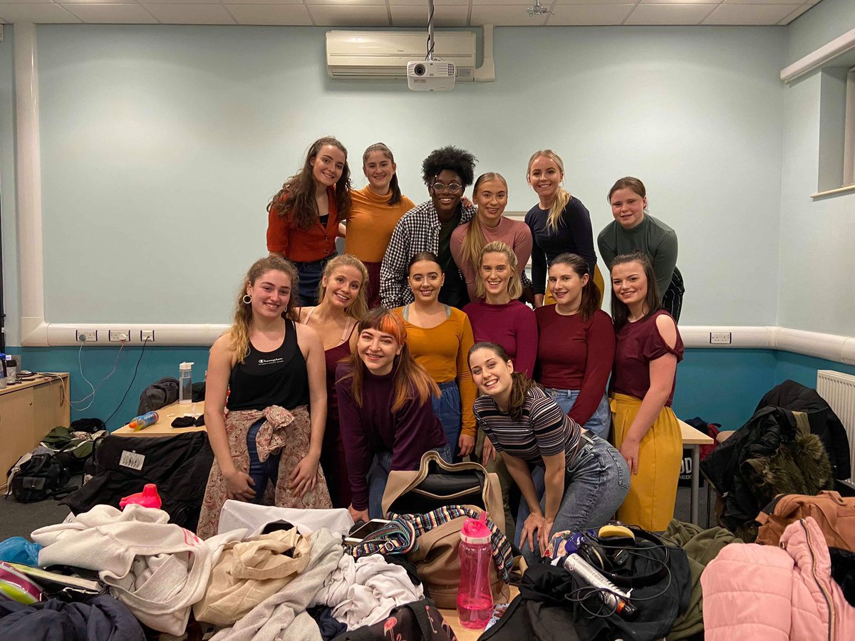 AnnaSenior3's tweet photo. Finished for christmas. After touring 7 colleges and a final performance at Northern Ballet. https://t.co/vDJ4sU3x0Y
