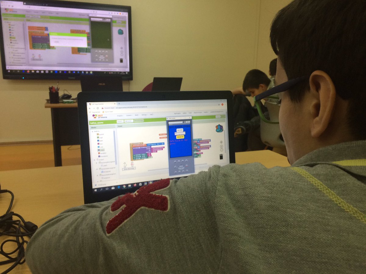 serkan_konus's tweet image. Bu hafta Appinventor Web uygulaması ile 6. Sınıflarımızla “Top Oyunu”, 7. Sınıflarımızla ise “Sayı Tahmin Oyunu” android uygulamalarımızı eğlenceli bir şekilde geliştirdik ve keyifle oynadık. 💻 📱#bahcesehirkodluyor #codingbk #edirnebahcesehir