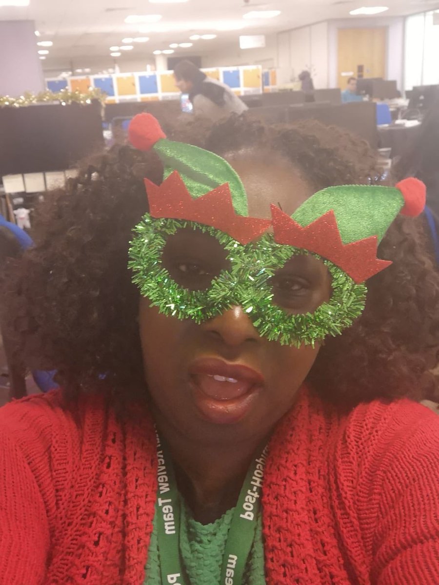 Sophssbee's tweet photo. Happy Elf Day!⛄️Our lovely Gloria is all dressed up! 🎄this lovely lady has also recently graduated with a distinction, congrats!👩🏼‍🎓@HvPhrt @nashlallmahomed @IDTWatford https://t.co/8mqHJqaNqz