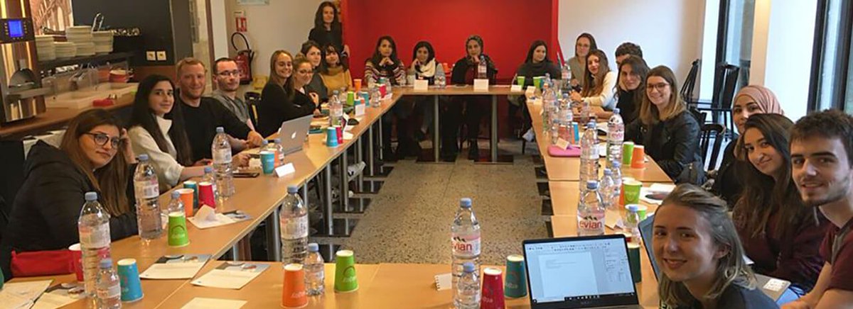 CFImedias's tweet photo. 🎓[#MediaLabCampus]
"@EJDGrenoble and IPSI tackle the subject of whistleblowers during a fleeting editorial session"
21 French and Tunisian journalism students met in Montreuil to cover the "Des livres et l'alerte" literary exhibition on whistleblowers. 
👉https://t.co/QS0eNlT9bL https://t.co/sk5hEKyPpO