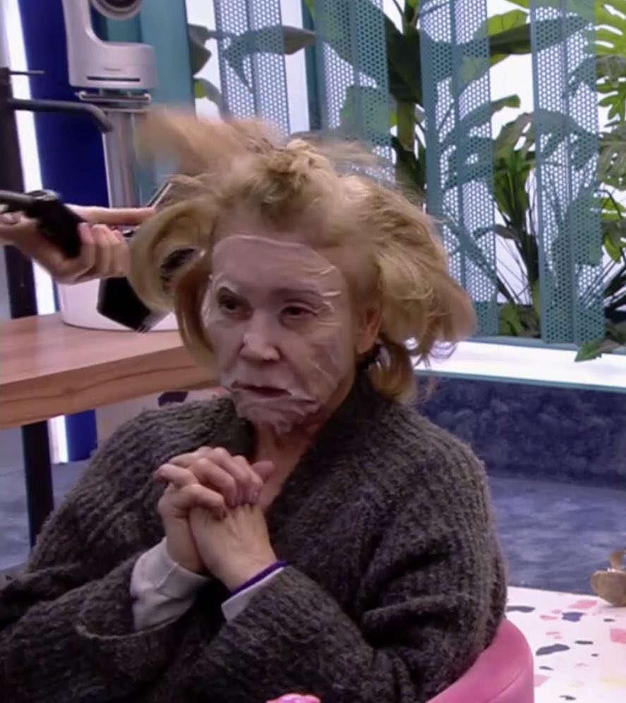 RevolutionMan_0's tweet photo. Se dice que al final de todo tu cara sale a relucir, el verdadero yo que cada uno tenemos dentro, porque la cara es el espejo del alma. 
#CarlotaNoEstasSola20D 
#NoMeGustaGHVIP20D 
#NoEsNo 
#HugoGanadorGHVIP7 
#HugoEsGH20D https://t.co/2y49S6uCEL