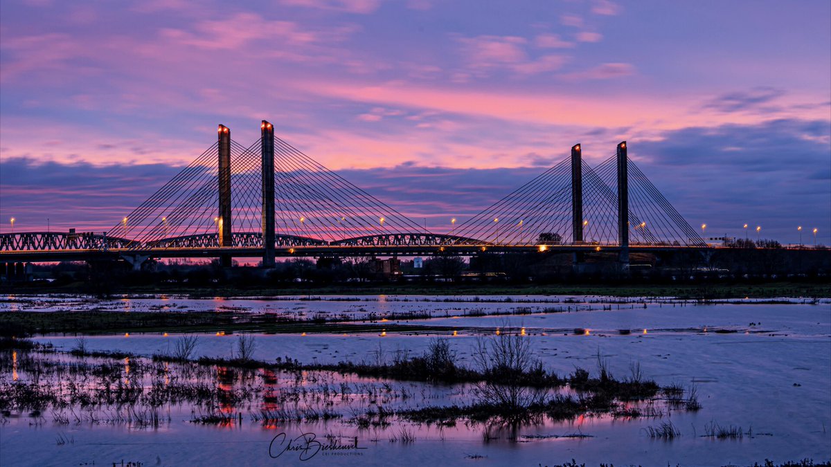 Chris Biesheuvel.nl (@chrisbfh) on Twitter photo Prachtig ochtendgloren vanochtend bij de Martinus Nijhoffbrug <a href="/rivierenlandnl/">Uit in de regio</a> #ochtendgloren #zonsopkomst Prachtig ochtendgloren vanochtend bij de Martinus Nijhoffbrug <a href="/rivierenlandnl/">Uit in de regio</a> #ochtendgloren #zonsopkomst
