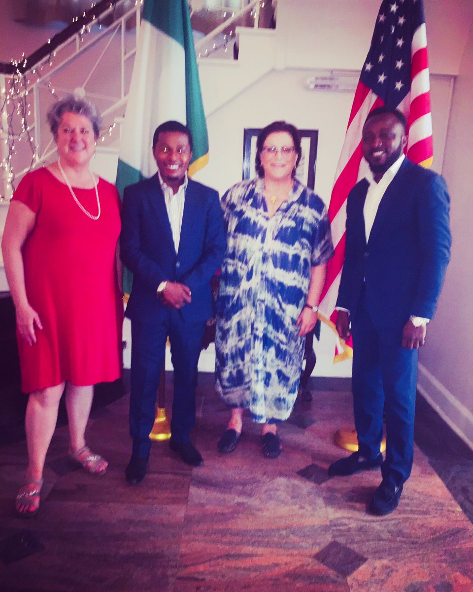 obasijuade's tweet photo. #flashbackfriday to when the Consul General Claire Pierangelo hosted us at the US Consular General House in Lagos. Cc: @USEmbassyAbuja
.
.
#talentmanagement #samuelajibola #usconsulatelagos #usembassy https://t.co/DCemoCQ92m