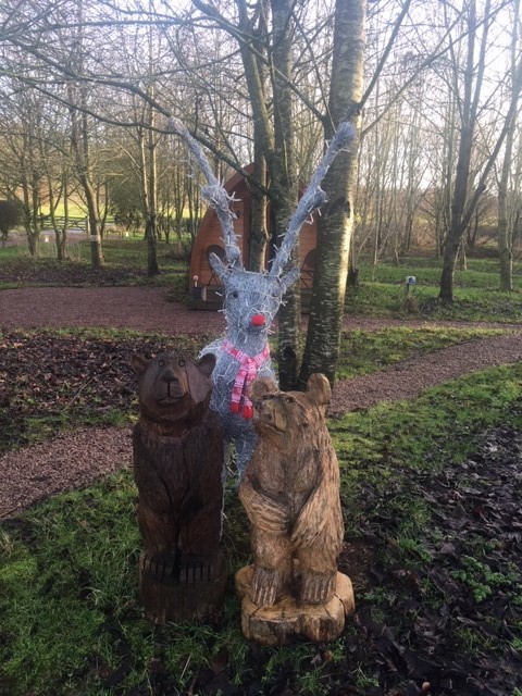 Poderick and Lady Podiva were thrilled to meet Rudolph today! It's an exciting new year for Wootton Park's bears, with the arrival of twin cubs in early Spring! woottonparkpods.co.uk #ChristmasIsComing #Twins #Cubs
