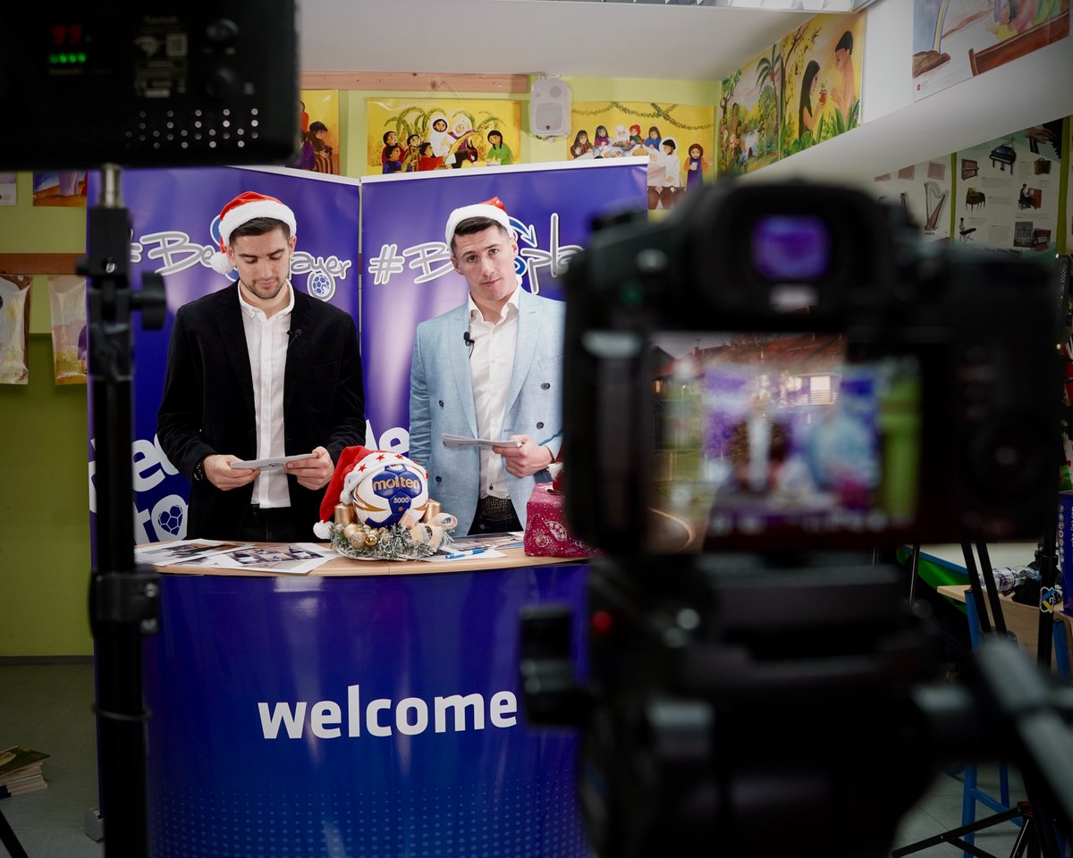 SEHALeague's tweet photo. ⏰ 12 noon (CET)
📍 Be8player's Facebook Live
Buva and Tomic are ready for Best Handball Fan Contest vol. 4 WINNER ANNOUNCEMENT 💥🔜
#SEHALeague #Gazprom #be8player #experiencehandball #SEHADecember https://t.co/IqVgAHcIfh