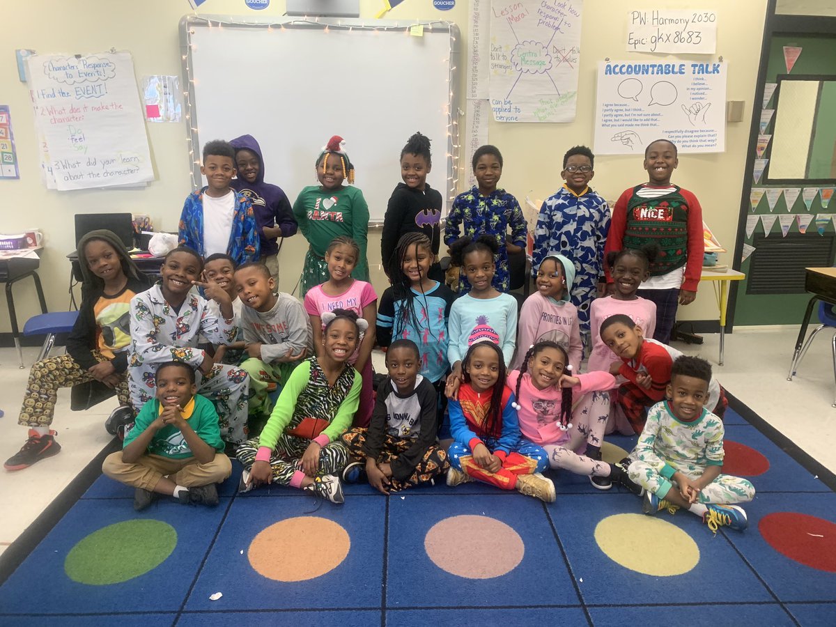 MrsKaitHolbrook's tweet image. Happy Holidays from my class to yours! @KIPPBaltimore @BaltCitySchools #kipp #kippbaltimore #bmoreedchat