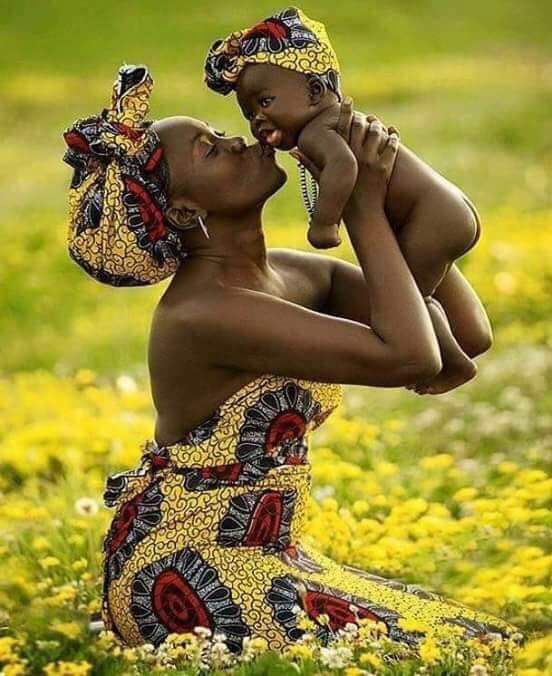 laexbionda's tweet photo. Una mamma sa cosa è importante per suo figlio e non lo ha imparato dai libri ma dal suo cuore.❤

Papa Francesco https://t.co/6ro9borPWJ