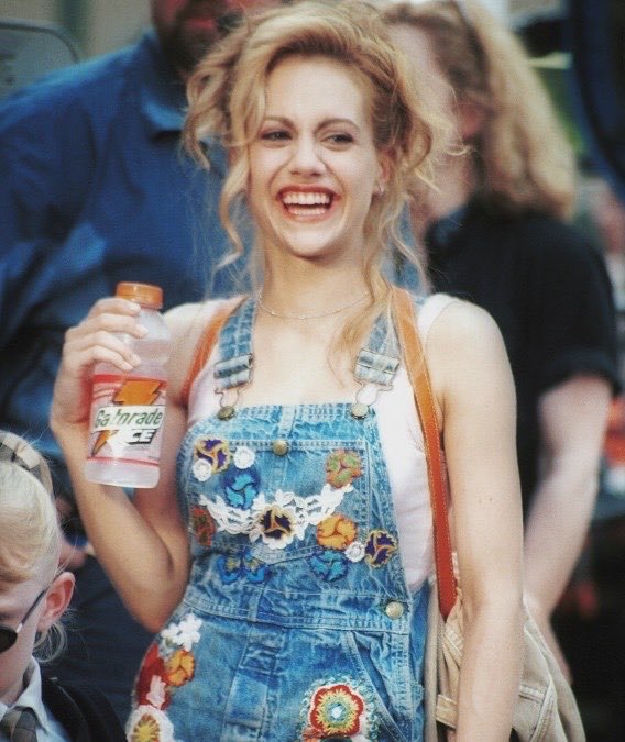 jesshakeitoff's tweet photo. omg it’s been 10 years since brittany murphy died i’m sick.. molly gunn 4ever 💖 https://t.co/3WTOLKhKwY
