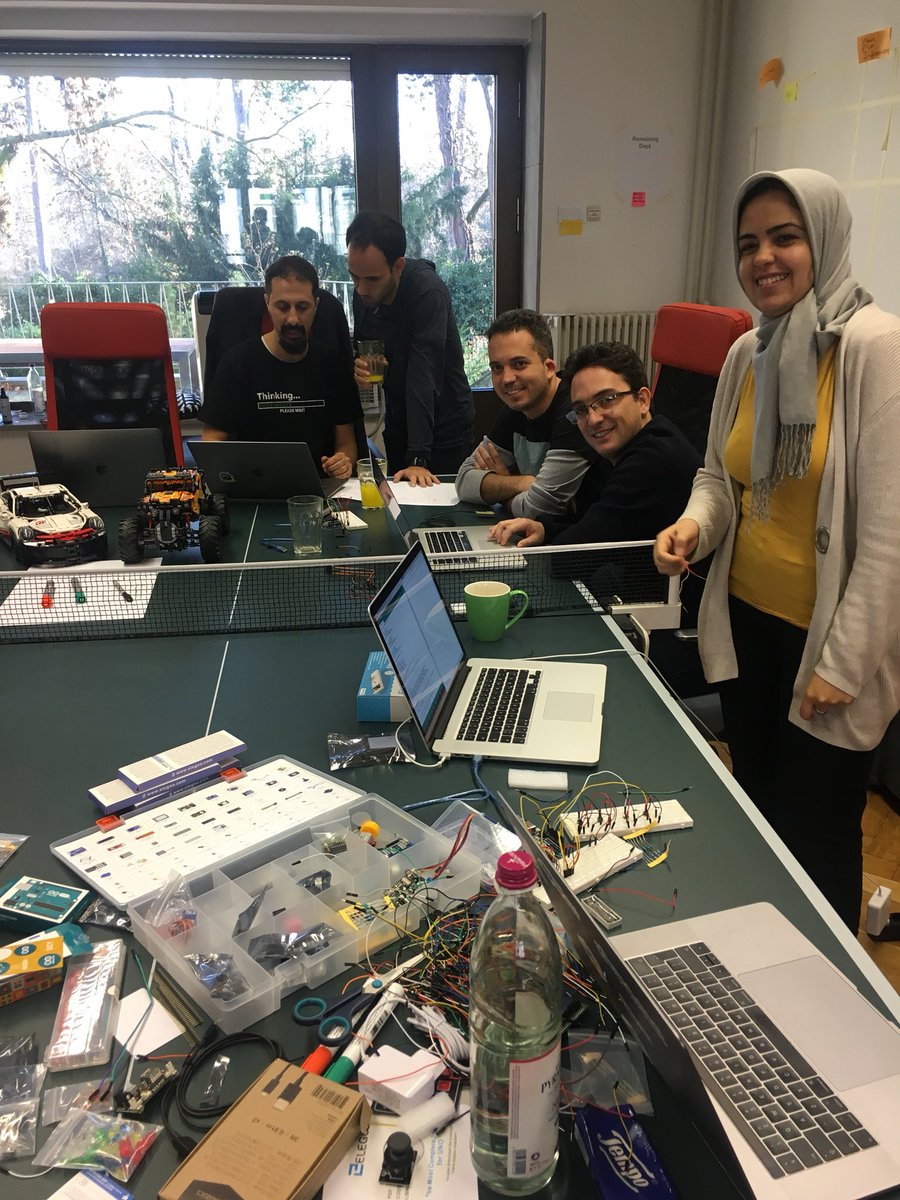 nadiaAfa's tweet photo. The best way to end the year is having a fun #hackday at @bloopark with the amazing team https://t.co/2zUepZOCUE