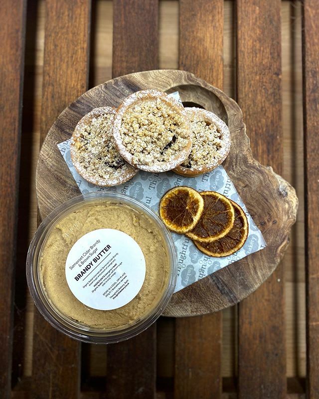 thoughtfulbread's tweet photo. On the 8th day of Christmas Thoughtful Bakery gave to me... Buy 6 mince pies &amp; a tub of brandy butter and get 10% off! 
Both our homemade mince meat and brandy butter are made with a Somerset cider brandy, making it a perfect pair ✨
.
.
#12daysofchri… https://t.co/ScbrrAUoKV https://t.co/bRdVK3D6VY