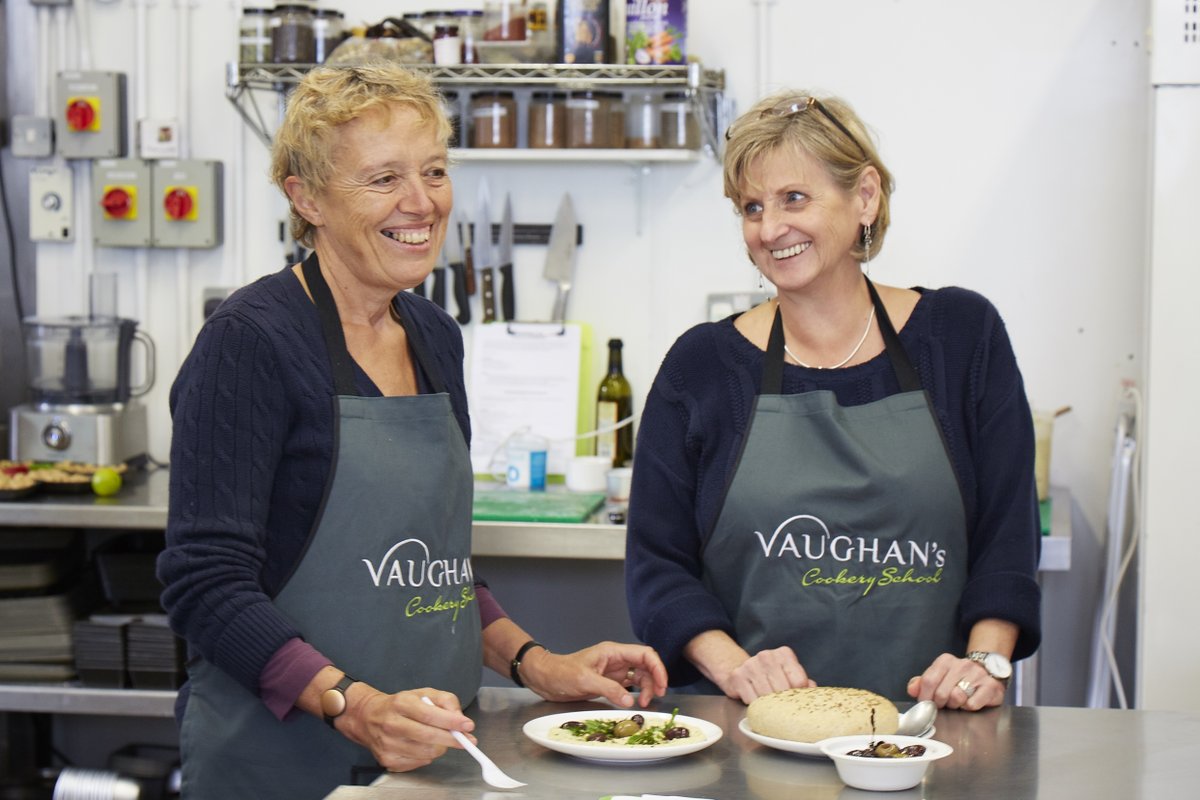 vaughanskitchen's tweet photo. Will your New Years resolution be to cook more from scratch/to expand your culinary repertoire?
Come along to one of our wide variety of hands-on cookery classes in January & be inspired. Perfect with partners or friends.
https://t.co/pkzwlMaxe2
#timeforwiltshire #loveDevizes https://t.co/IvM9dnJnCX