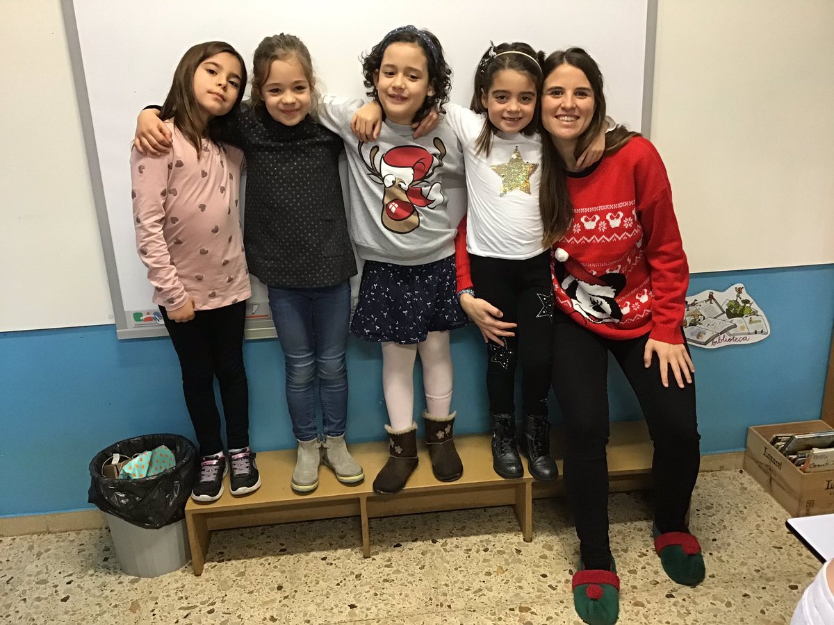 mercedaries's tweet photo. 1st & 2nd in the Christmas Jumper Contest
#fsf1prim #fsf2prim https://t.co/1YbCFtqo6c