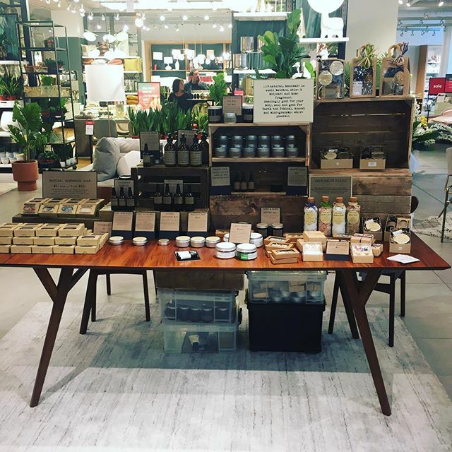 KatsKalma's tweet photo. Hey lovelies! Sorry for the silence, I’ve been a busy 🐝 
Today and this whole weekend you can find our all-natural and handmade goodies at @westfieldlondon , @westelm and of course @greenwichmarket 
Pop by and get your pressies sorted!!!
.
.
.
.
#nat… https://t.co/GnOqJMyzan https://t.co/yPoHvAwQ3p
