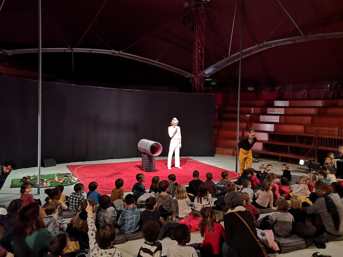 Les Colporteurs tweet media