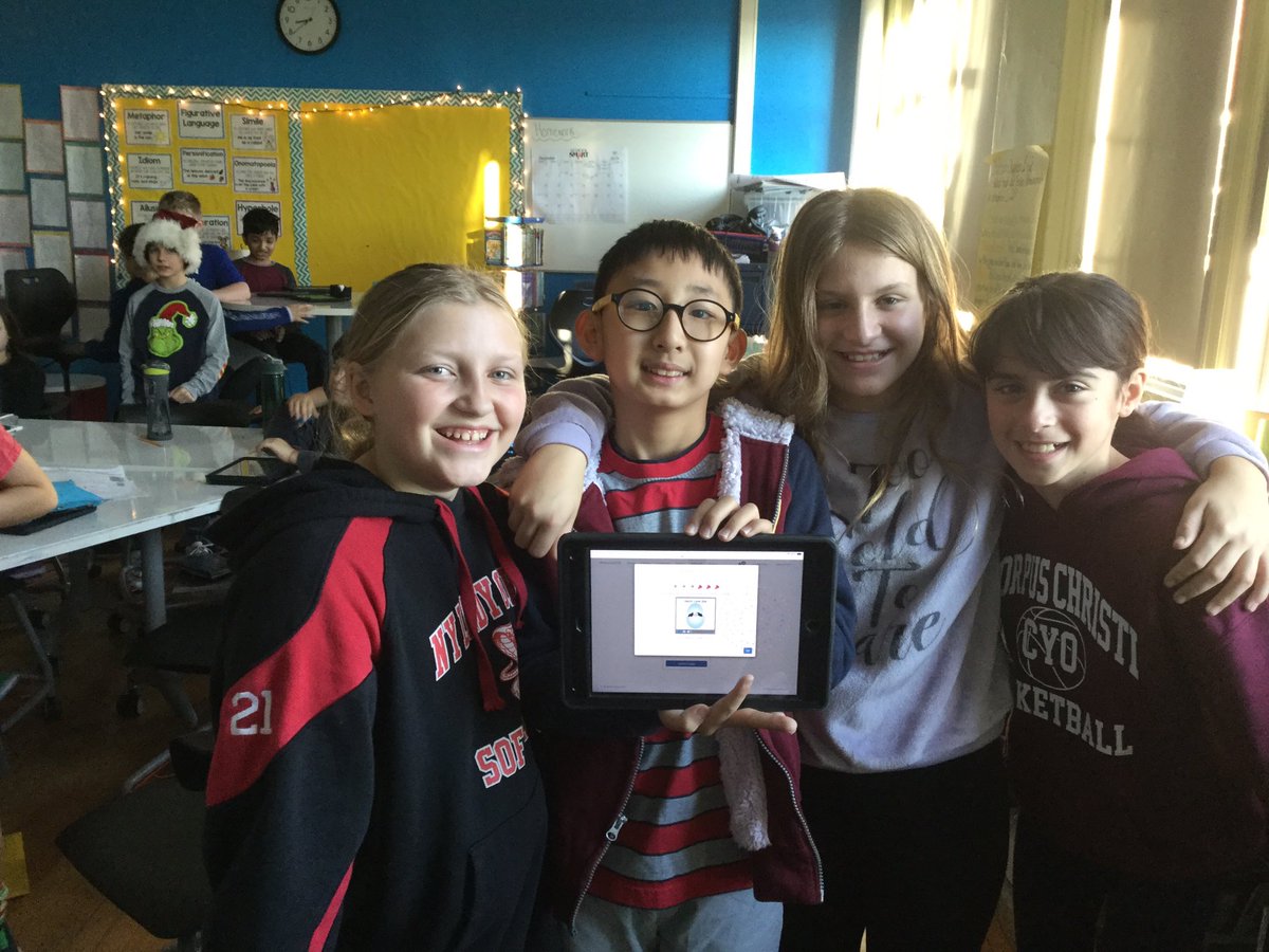 DohertyAmzler's tweet image. This student earned his first coding badge with the help and support of his friends. @MineolaMS #ilovecoding #beautifulfriendships @MsAmzler @Ms_Goldfarb