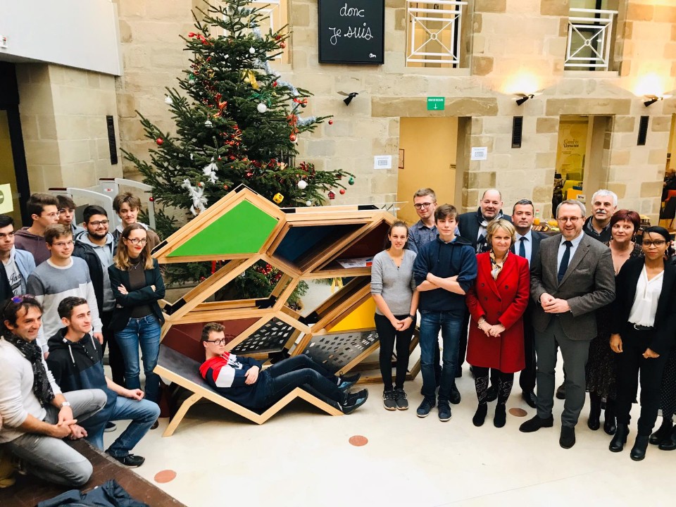 FerniotB's tweet photo. A @villedebrive, présentation aux riverains - par les équipes de @suezFR - de la future usine d'eau potable de Saint Germain et aux côtés de @FredSoulier19 pour féliciter les élèves du Lycée Lavoisier pour leur magnifique et astucieuse oeuvre de la Ruche. https://t.co/iyOrD1Fupj