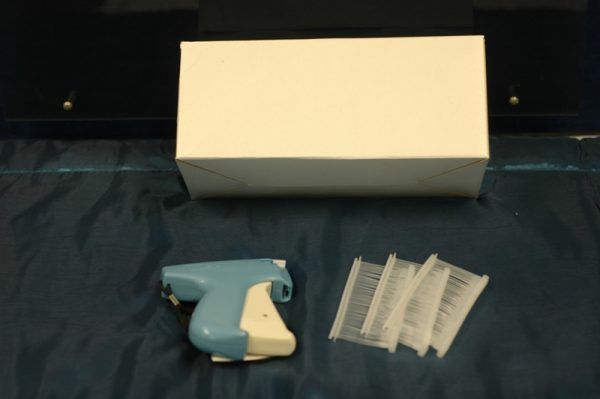 SuperHanger1's tweet image. Standard Needles for Tag Gun pack of 5
Order here=&amp;gt; buff.ly/2UYSA0w
#TagGun #DryCleanSupply