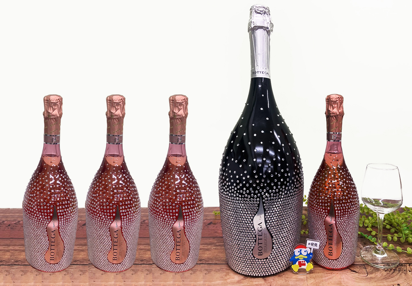 驚安の殿堂 ドン キホーテ ボッテガスターダスト ジェロボアム は容量3000ml 3l ワイングラスを1杯125mlとすると24杯 通常のワインボトル 750ml と比べると4倍多く飲める ワインをゲット 驚安の殿堂 ドン キホーテ ボッテガスターダスト ジェロボアム は容量3000ml 3l ワイングラスを1杯125mlとすると24杯 通常のワインボトル 750ml と比べると4倍多く飲める ワインをゲット