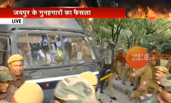 zeerajasthan_'s tweet photo. #JaipurBlastVerdict:जयपुर बम धमाके के चारों आरोपियों को सुनाई गई फांसी की सजा

विशिष्ट न्यायाधीश जयपुर बम ब्लास्ट कैसेज ने सुनाई सजा,मोहम्मद सैफ, स���फुर्रहमान, सरवर आजमी और मोहम्मद सलमानों को फांसी की सजा
Live : https://t.co/nchtBaahrj
#JaipurBlastVerdict #JaipurBombBlast https://t.co/DPkWQSmbZ3