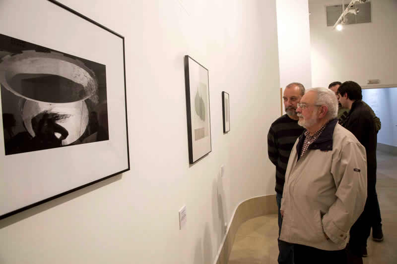 RadioCamargo_'s tweet photo. El Centro Cultural de la Vidriera en Camargo luce desde este pasado jueves sus fondos artísticos en una exposición que podrá visitarse hasta el 6 de febrero (FOTOS)

https://t.co/XAn9fTzdxg https://t.co/psWlIPWN3L