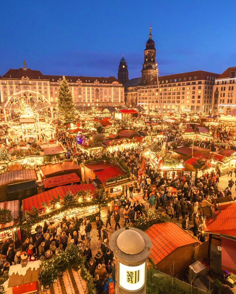 TravellerThing's tweet photo. Someday, I will spend Christmas in this German town 🎄✨🇩🇪 https://t.co/CeJA9PBeuW