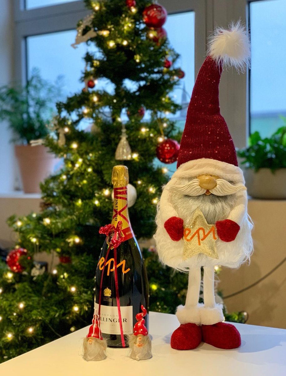 For andre året på rad har vi fått utmerkelsen som eneste Episerver Platinum Partner i Norge 😃
⠀
Tusen takk til <a href="/episerver/">Episerver (Now Optimizely)</a> for markering og strålende samarbeid i 2019.Og med det tar vi straks ferie, og ønsker alle en god jul 🎅🏼