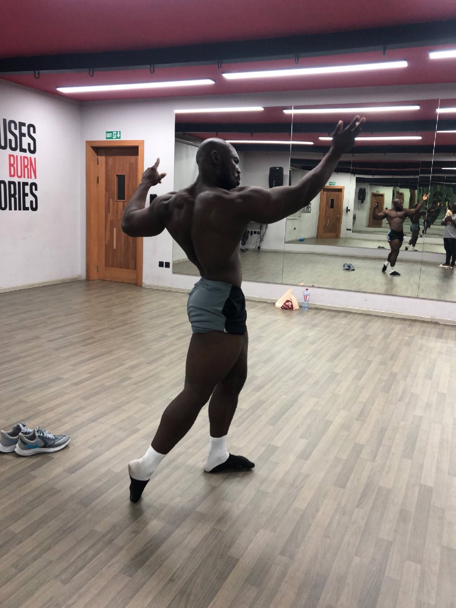 JoelXlinch's tweet photo. Two days out. I can’t wait to eat Shortbread cookies/biscuits again. Lol.
#superbody #Shredcurved #wabbagh https://t.co/aJNTL3zfsB
