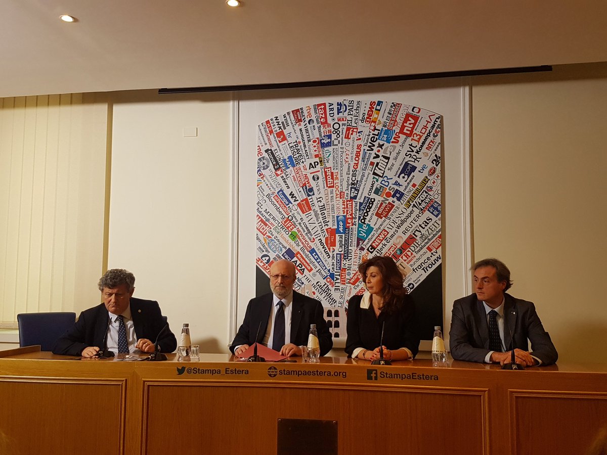 Gli albergatori veneziani invontrano la stampa estera per rilanciare Venezia nei mercati turistici esteri. Il Presidente degli albergatori veneziani Vittorio Bonacini lancia l'appello per fare chiarezza dopo il 45%  di cancellazioni per Capodanno: Venezia è viva e ospitale.
