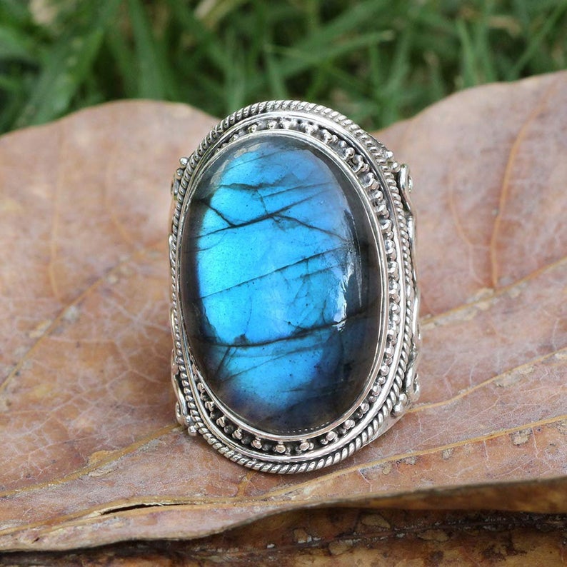 craft_midas's tweet photo. Labradorite Ring | Blue Flash Ring | Statement Ring | Labradorite Jewelry | Wide Band Ring |  Febraury Birthstone Ring | blue labradorite ring

#labradoritering #bluefirejewelry #gemstonejewelry #statementjewlery  

https://t.co/wfFXL5KLDM https://t.co/45uE7EnKR3