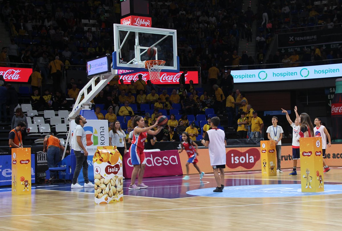 isolafrutosecos's tweet photo. 🏀¡Te esperamos mañana sábado en una nueva jornada de #IsolaKids! 🏀
Será un partido emocionante entre el @CB1939Canarias y el @GranCanariaCB ¿Te apuntas?
.
.
.
#FrutosSecos #ConelDeporte #Baloncesto #LlévameContigo #Deporte #frutossecosqueacompañan https://t.co/edM1qxTsZz