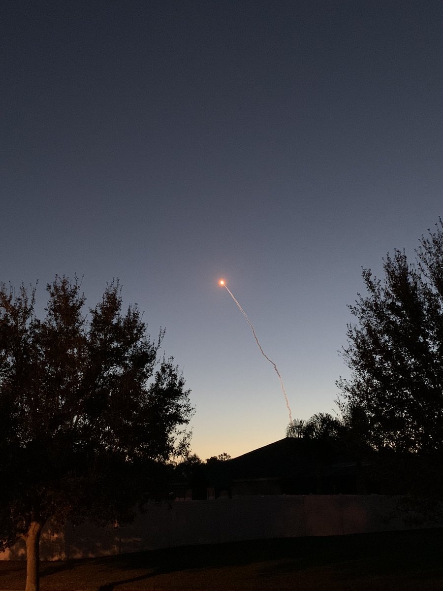 jennyagma's tweet photo. A good morning to watch Starliner launch from the front yard! Congrats! @nasa @boeing https://t.co/SRGNSgTGJ6