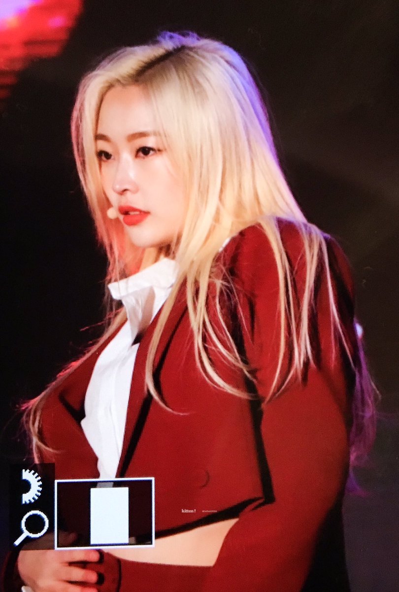 kitten980701's tweet photo. 191220 ❤️😻
#희나피아 #HINAPIA #은우 #정은우 #EUNWOO https://t.co/XVhh46kCTk