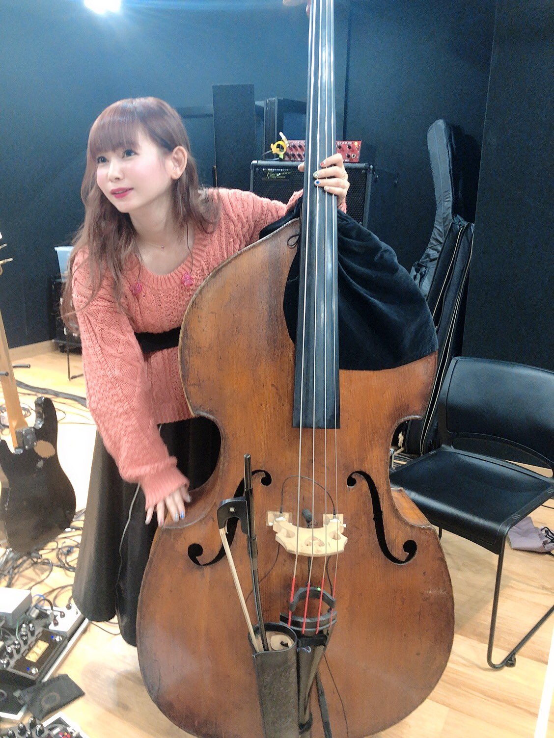 しぶとい中川翔子 コントラバス でっか い すごく深いオシャレな音が鳴りますね バイオリンやビオラも ストリングス本当に美しい音色のハーモニー ピアノもドラムもギターも全部重なった時感激です ディナーショーはスペシャルですね