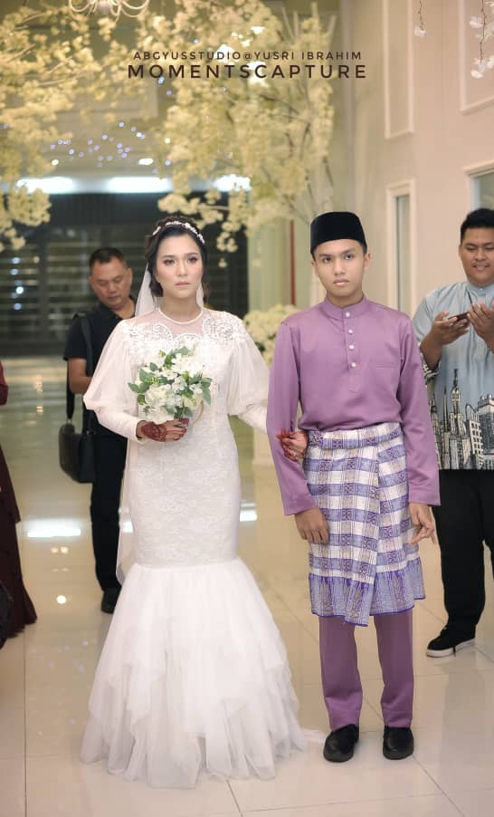 anagurlz87's tweet photo. Majlis Akad Nikah Farah Hezel & Tengku Kamal Hishamuddin
More pictures at: Propa Rangers
https://t.co/3y77nTxP9M
#PropaRangers #FarahHezel #MomentsCapture #LFProduction https://t.co/YRVp6bgin7