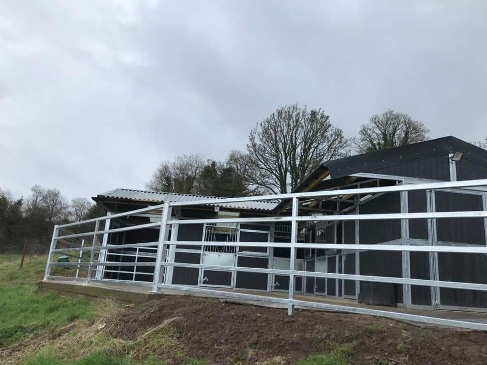 StablesOnline1's tweet photo. This weeks return to a customer to fit some extra custom fencing to finish off the yard. Looking great now ready for some lucky horses! #Fencing #galvanised #horses #animals #madeindevon https://t.co/1mw5TvywN0