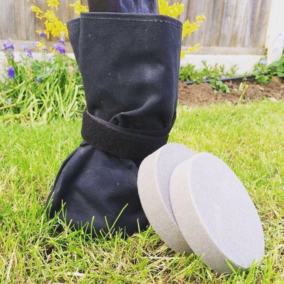 Looking for a boot to relieve the pain caused by injuries to the hoof or laminitis?

Relief boot. Alleviates the severe pain of Laminitis, but it's clever cushioning means it's ideal for all foot injuries.

littleyellowtackshop website link in bio 🌟

#laminitis #equine #horses