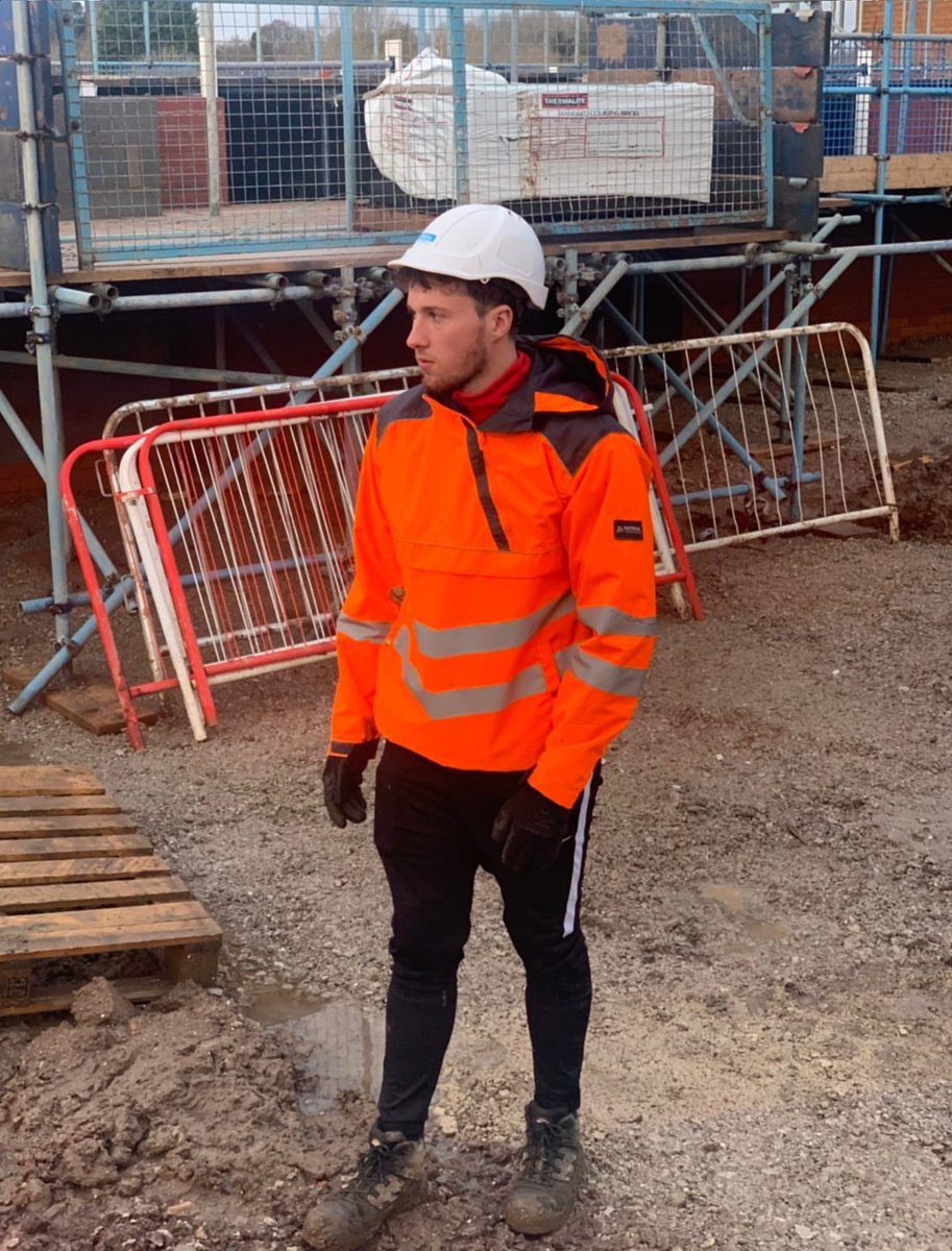 RegattaWorkwear's tweet image. Building site swag... James repping the #TacticalThreads bomber jacket bit.ly/thrust-bomber #hivis #tradesmen