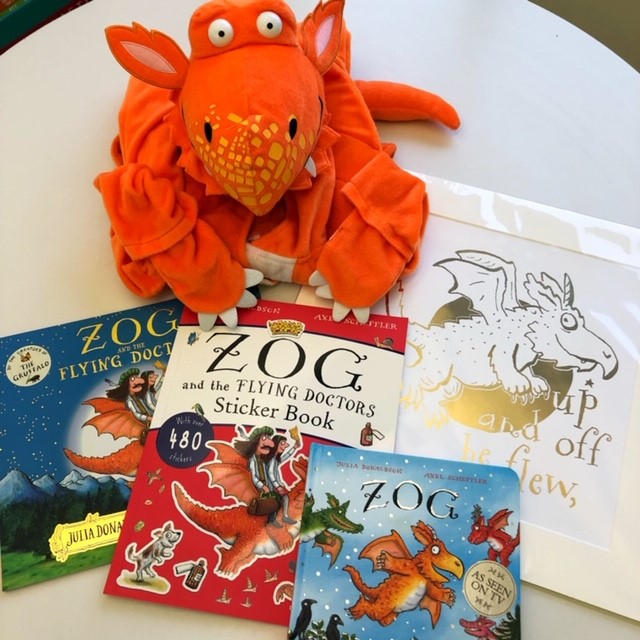 scholasticuk's tweet photo. Merry Christmas Eve! Look out for #Zog on BBC One tomorrow morning. Win a wonderful bundle of books and an adorable children's Zog onesie 🐲#JuliaDonaldson #AxelScheffler ✨ RT for your chance to win. Ends 1st Jan. Good luck. T&amp;C's https://t.co/MCoBDsnU3p https://t.co/YbvdIKMQ63