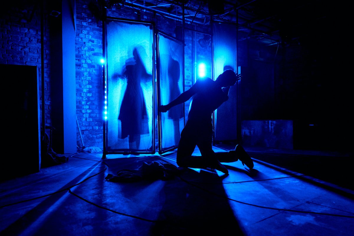 arcolatheatre's tweet photo. #HungerPlay MUST END tomorrow!
A fast-paced and gripping adaptation of the psychological novel, @guardian said "Amanda Lomas’s excellent adaptation is finely crafted ... mesmerising" in their ★★★★ review →
https://t.co/ZwAKXHcDsC
📸 @MrAlexBrenner https://t.co/j7KKRS5Oxw
