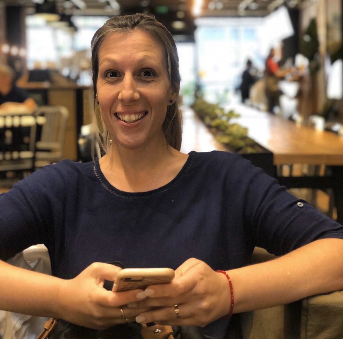 animadas_tv's tweet photo. 🎵VIERNES Y TE VAS🎶

A las 10 por la @TV_Publica venimos animadísimas con @DaliaGutmann, @connieballarini y @salazarcamille. 

👨‍🦲Nos visita @PabloPicotto, 🧑‍⚕️ la nutricionista @danielanatale para animarnos en el pre y post fiestas 🚴‍♀️ y #HandyWoman nos mete en el mundo bici https://t.co/5sa1xhkM9p