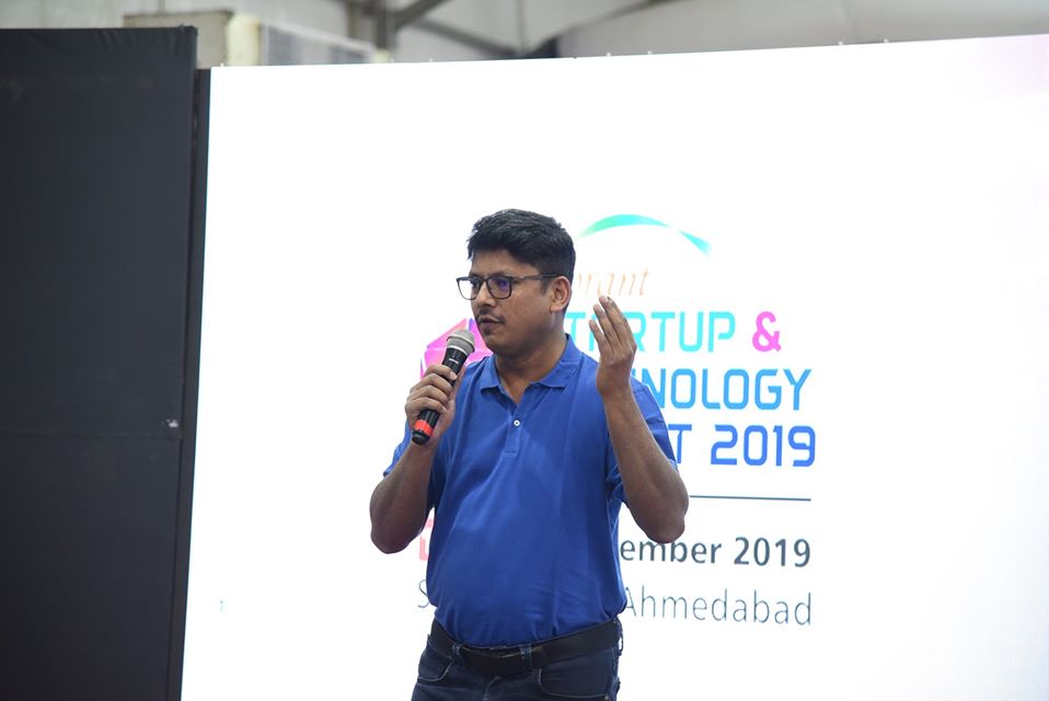 netwebsoftware's tweet photo. Mr. Ankit Shah (VP-Business Development, NetWeb) hosted a power packed show on #CyberSecurity at @GESIAORG  @vstsgujarat . The panel of eminent speakers included @ramganeshkt @shomiron &amp; Mr. Sunny Vaghela (Founder &amp; CEO, @techdefence ).

#NetWebExhibits https://t.co/3enqT96u3I