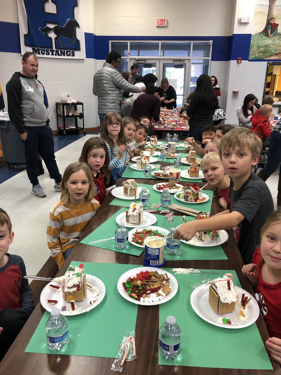 lantripj's tweet photo. First graders and their families are very creative decorating gingerbread houses. https://t.co/YyaRlsUdSt