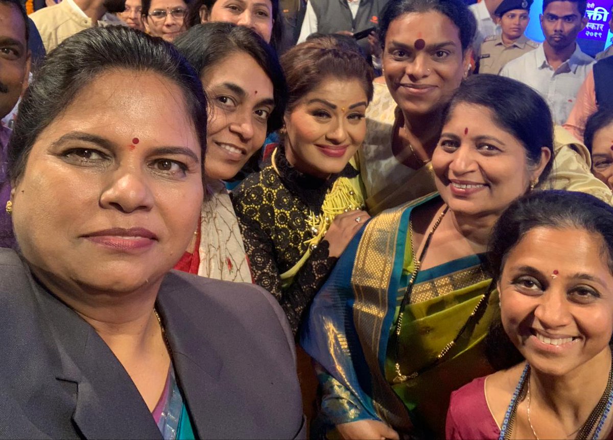 With Five Super Stars 🌟 - Shreegauri Sawant, @SudhaaChandran, Chaya Bhatt, Varsha Bhokre and Sunita Nemse.