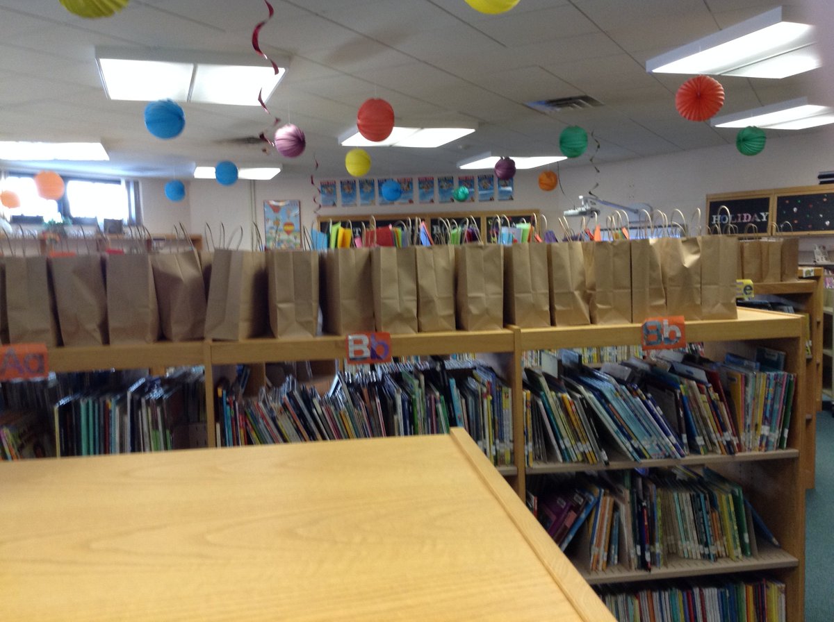 WilcoxPrimary's tweet photo. It's a wrap! Mr. Hill's class finished up our Birthday in a Bag service project.  Wilcox Tigers packed up 115 bags over the past week.  The bags will be taken to the Emergency Assistance Center.  #Wilcoxrocks, #kindnessiscool https://t.co/hUezQehLNi