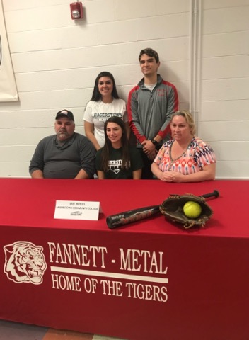 FMTigers's tweet photo. Congrats to Jade Rhodes!  Jade signed with Hagerstown Community College to play softball! https://t.co/6HzlXJGfsn