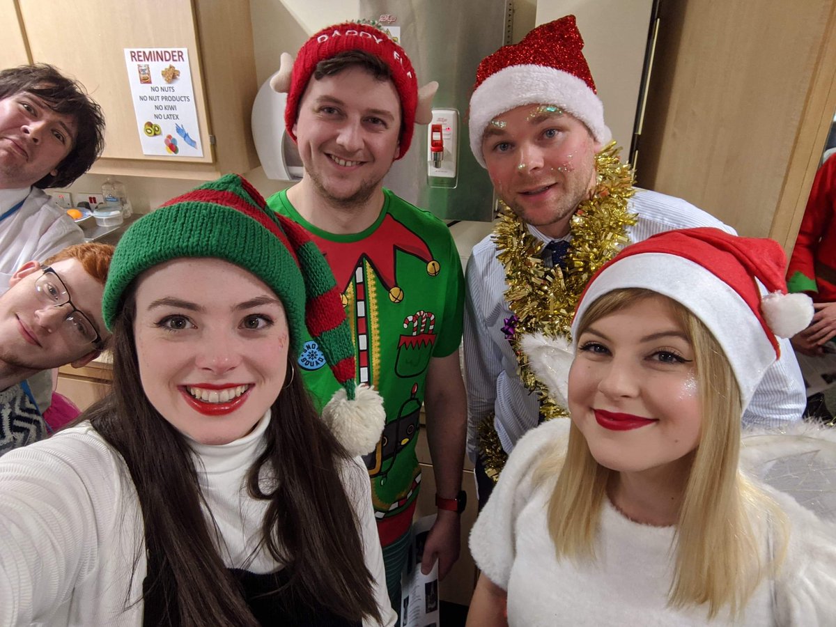 MissGlover19's tweet photo. The Williamwood elves were out in full effect today #NQTeam https://t.co/yn3Xxs7opX