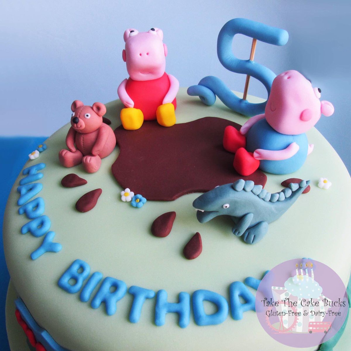 TakeTheCakeBKS's tweet photo. Wishing Kiaan a really Happy 5th Birthday with this big 10 inch, chocolate, vegan and gluten free peppa pig cake🐽😋 #pepperpigcake #chocolatevegancake #vegancake #glutenfreecake #dairyfreecake #peppapig #5thbirthday #takethecakebucks #buckscakes #glutenfree #dairyfree #vegan https://t.co/Kg9xNMWwrD