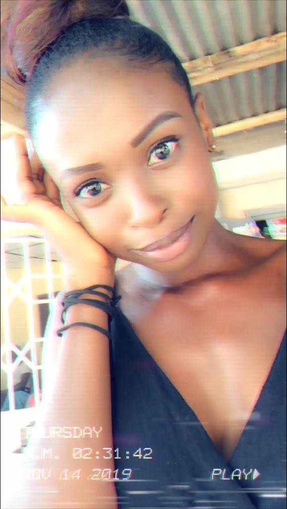 SweedyW's tweet photo. Sweet Like Honey💜😩 https://t.co/XU2KSaLoU5