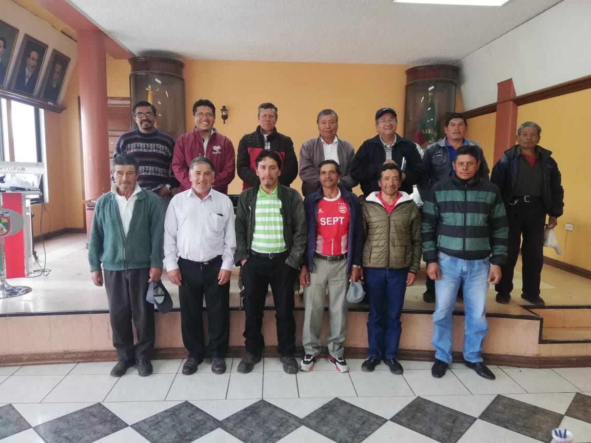 ARCOM_Ecu's tweet photo. #ArcomInforma| @ControlMinero impartió una capacitación en temas técnicos y legales de la minería a los funcionarios del Gobierno Autónomo Descentralizado del cantón Montúfar, provincia de #Carchi. #MineríaConResponsabilidad https://t.co/2rbUFzfHwu