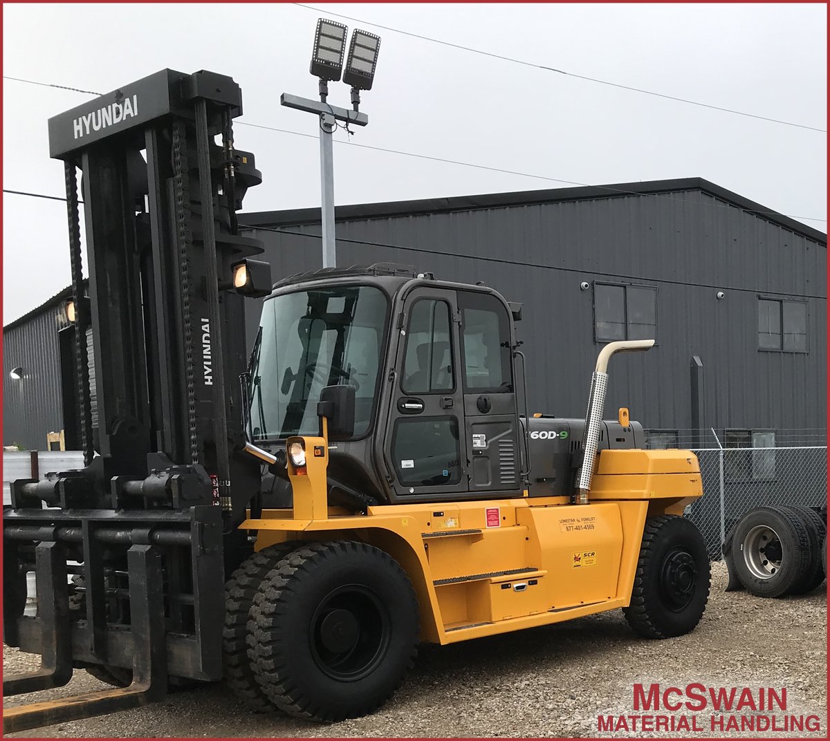 McSwainMatHan's tweet photo. We delivered this brand-new 36,000 lb. capacity #Hyundailift 160D-9 to another happy customer in Wilmer, TX. The @HyundaiMH 60D-9 is designed for heavy-duty applications to move large, heavy material such as lumber, containers, concrete, and steel products. #forkliftfriday https://t.co/JMhIjmedXK